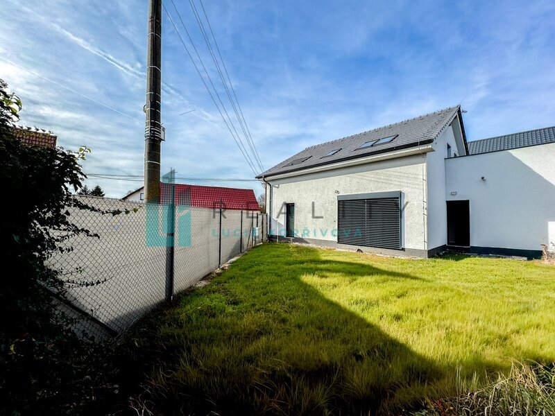 Prodej, RD 5+kk, Petrov, se zahradou a garáží, moderní a úsporné bydlení