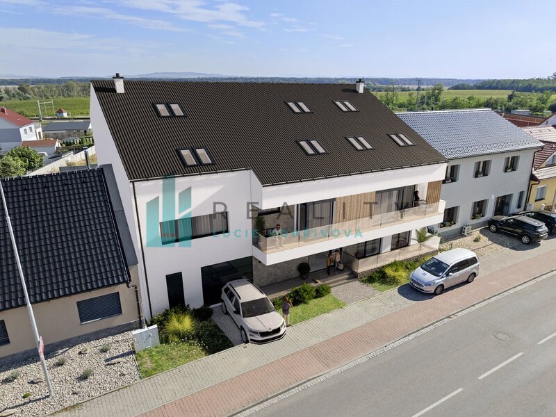 Prodej, byt 4+kk s galerií, Lužice, novostavba s parkováním a vlastní zahrádkou