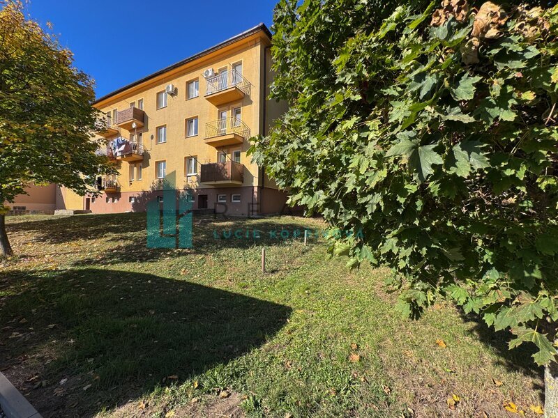 Prodej, byt 3+kk Dubňany, moderní po rekonstrukci, balkón, dva sklepy, CP 72 m2