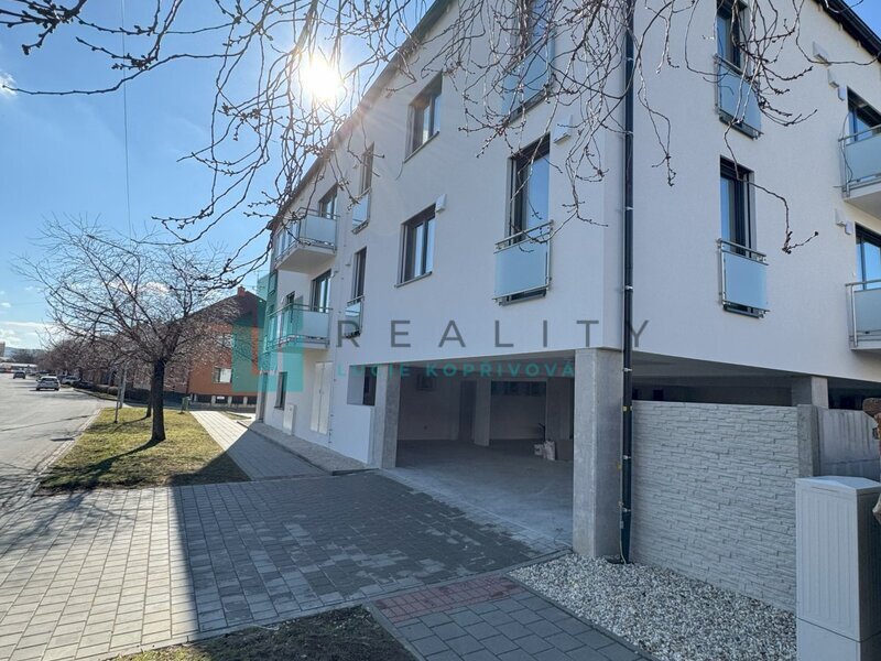 Prodej, byt 3+kk Strážnice, novostavba, moderní technologie a nízké měsíční náklady, CP: 151m 2